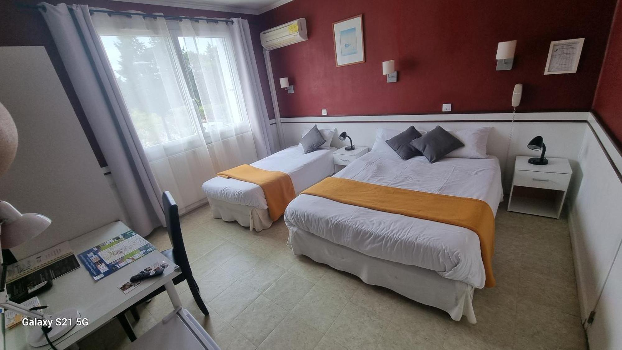 Hotel Du Tricastin Pierrelatte Zewnętrze zdjęcie