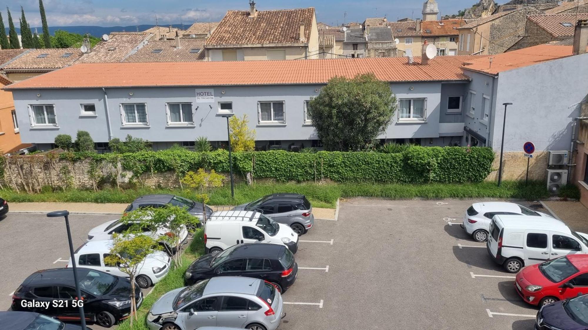 Hotel Du Tricastin Pierrelatte Zewnętrze zdjęcie